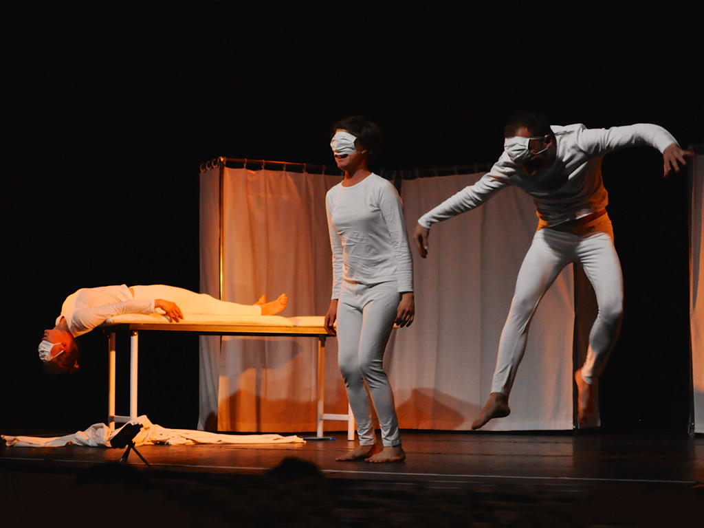Hosto, pièce de théâtre à Paris sur l'hôpital côté patients du 14 avril au 9 mai 2015
