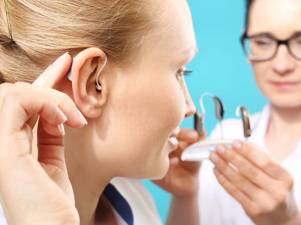 Embout sur-mesure d'appareil auditif : quels avantages, lequel choisir ?