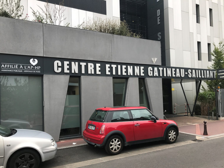 Des professionnels de santé spécialistes de l'hôpital en center de santé à Gennevilliers