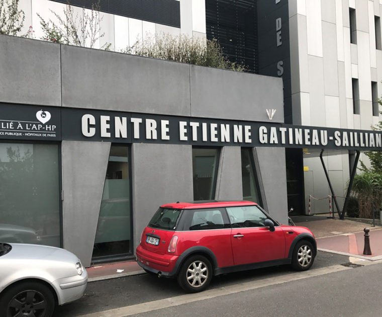 Des professionnels de santé spécialistes de l'hôpital en center de santé à Gennevilliers