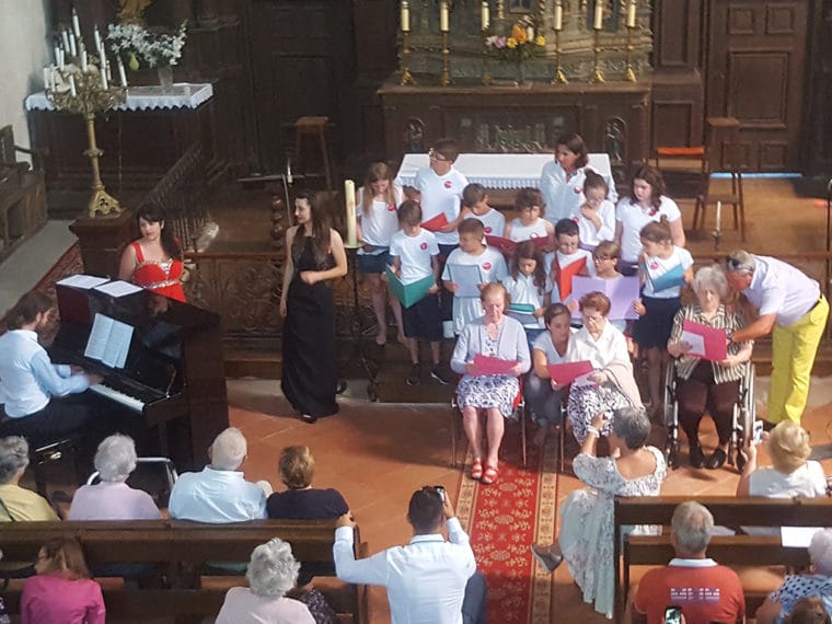 Des malades d’Alzheimer deviennent chanteurs lyriques le temps d'un concert