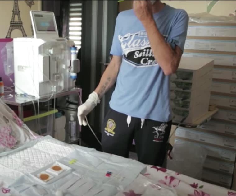 Hémodialyse à domicile dans sa chambre